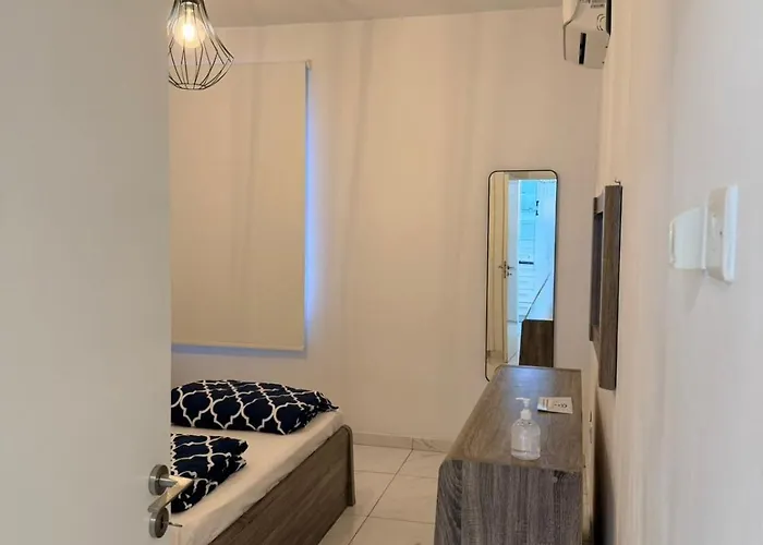 Marinas Harbour Court 206 Daire