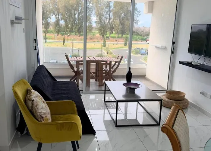 Marinas Harbour Court 206 Daire Pafos