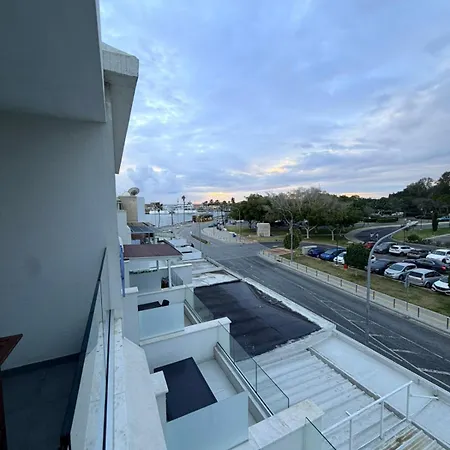 Signature Marinas Harbour Court 206 公寓