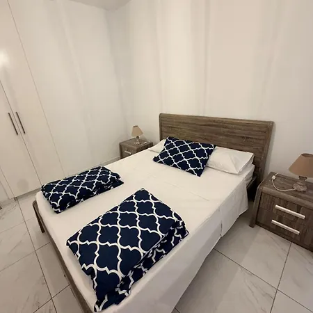 Signature Marinas Harbour Court 206 公寓 Paphos