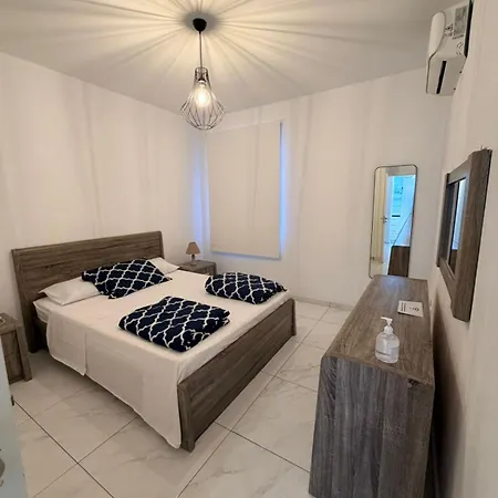 Signature Marinas Harbour Court 206 公寓 Paphos