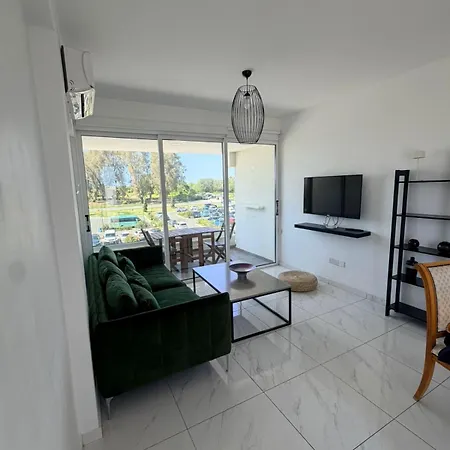 Signature Marinas Harbour Court 206 公寓