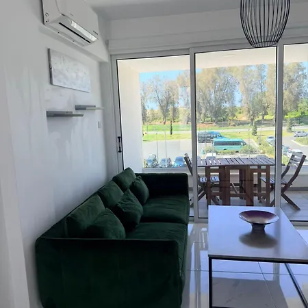 Signature Marinas Harbour Court 206 *