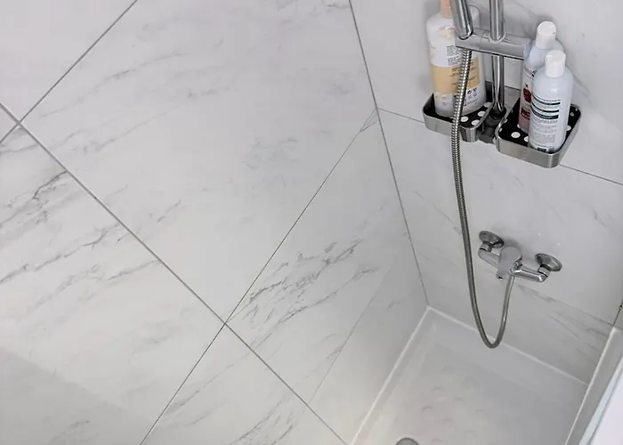 Marinas Harbour Court 206 Apartment *