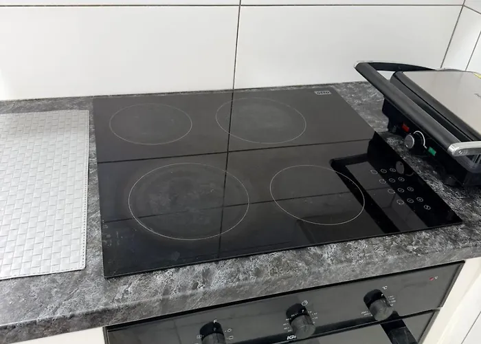 Marinas Harbour Court 206 Apartment