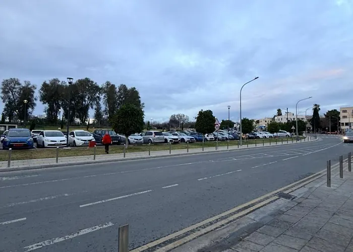 Marinas Harbour Court 206 דירה פאפוס