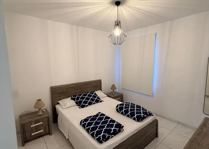 Marinas Harbour Court 206 דירה